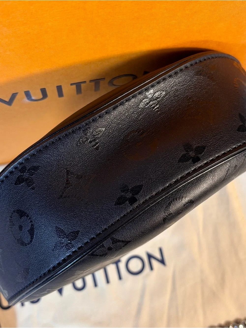 Louis Vuitton excellent chain